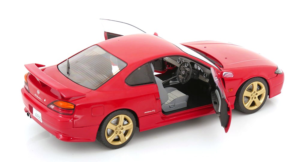 Nissan Silvia S15 Spec-R Aero 1999 red 1:18 Solido