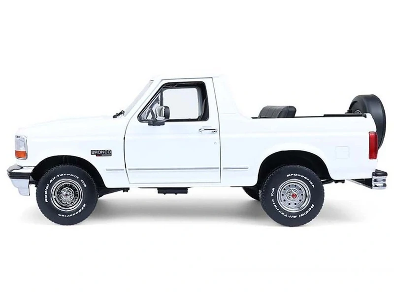 Ford Bronco XLT 1993 oxford white 1:18 Greenlight