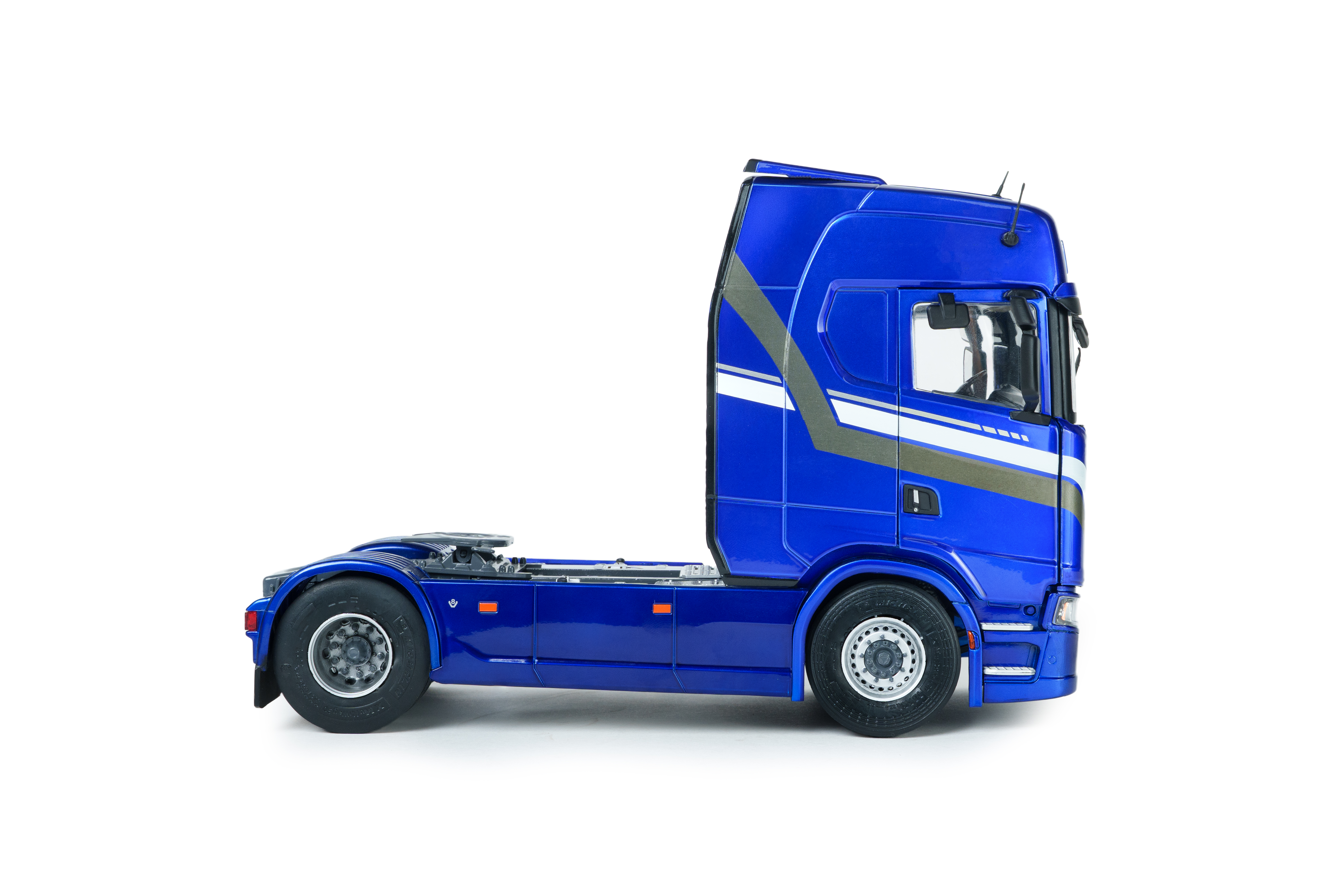 Scania 580S Highline 2023 blue metallic 1:24 Solido