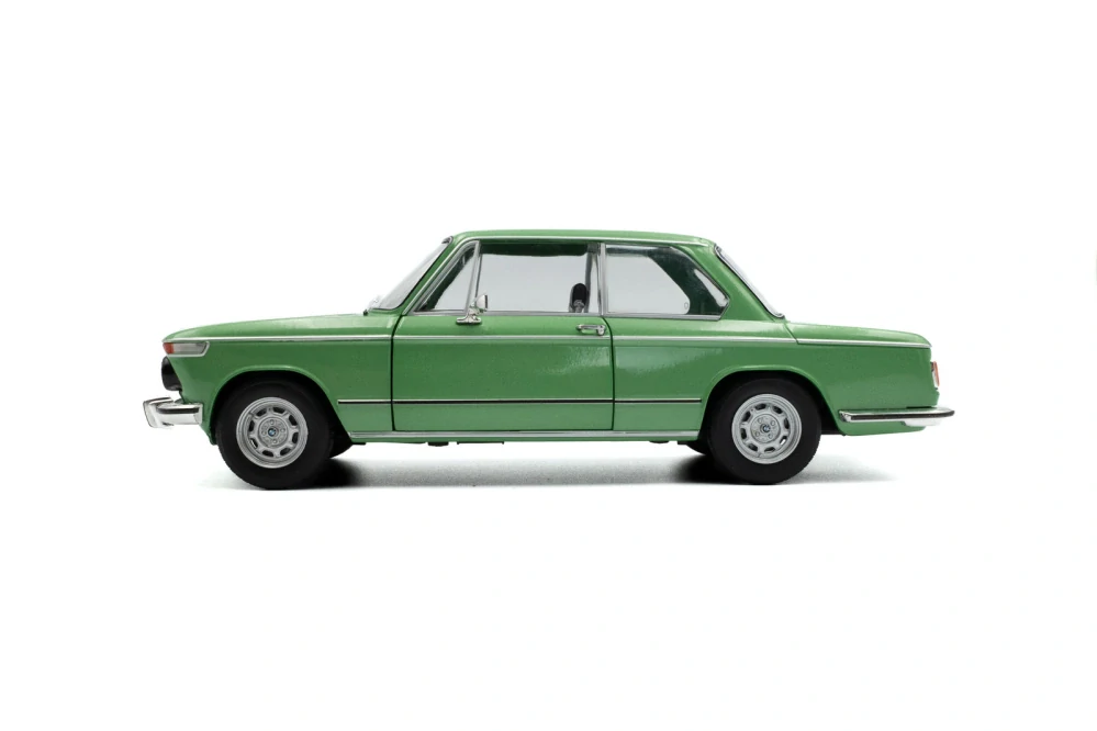BMW 1602 Taiga 1971 1:18 Solido