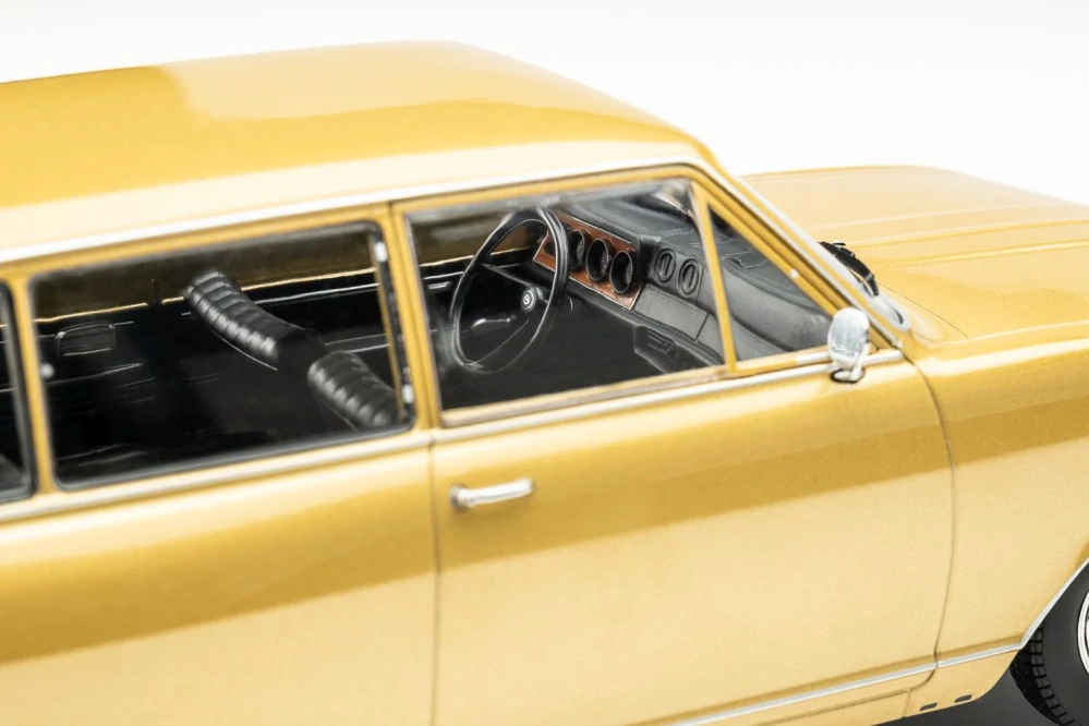 Opel Kadett B Caravan 1972 Sahara gold 1:18 Touring Modelcars