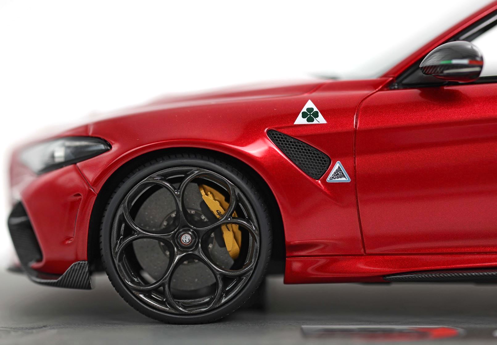 Alfa Romeo Giulia GTA Special Version Rosso GTA with logo 1:18 B.B.R.