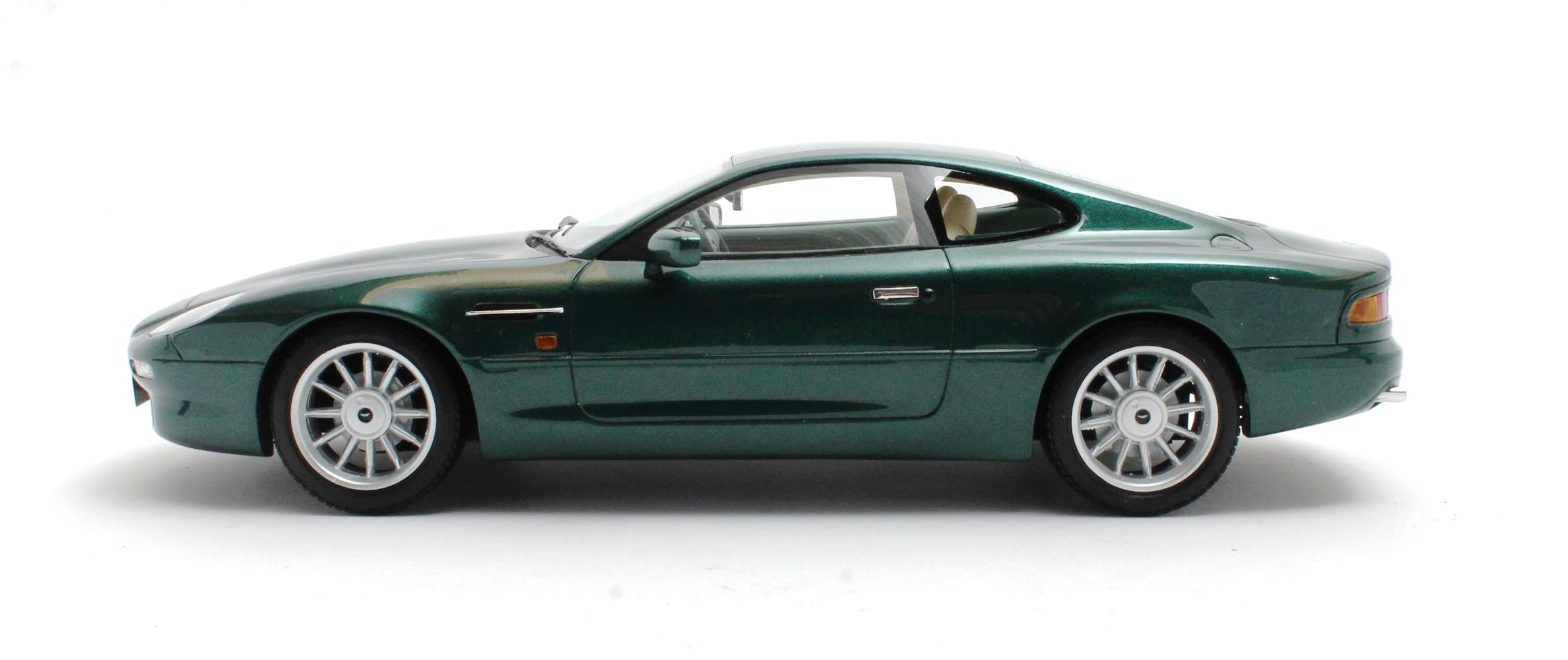 Aston Martin DB7 Coupe 1999 green 1:18 Cult Scale Models