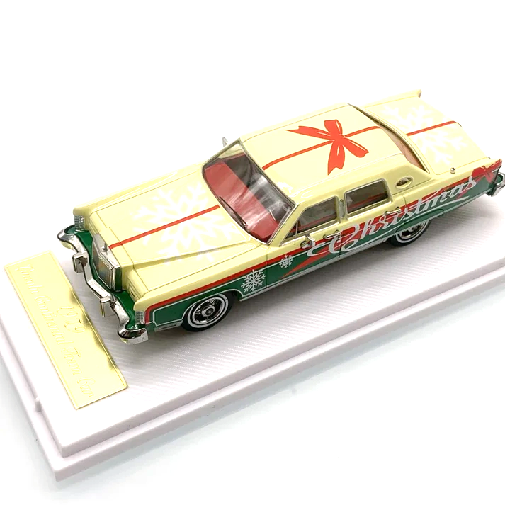 Lincoln Continental Town Car 1979 *Christmas Speical* light champagne/dark jade 1:64 SunStar