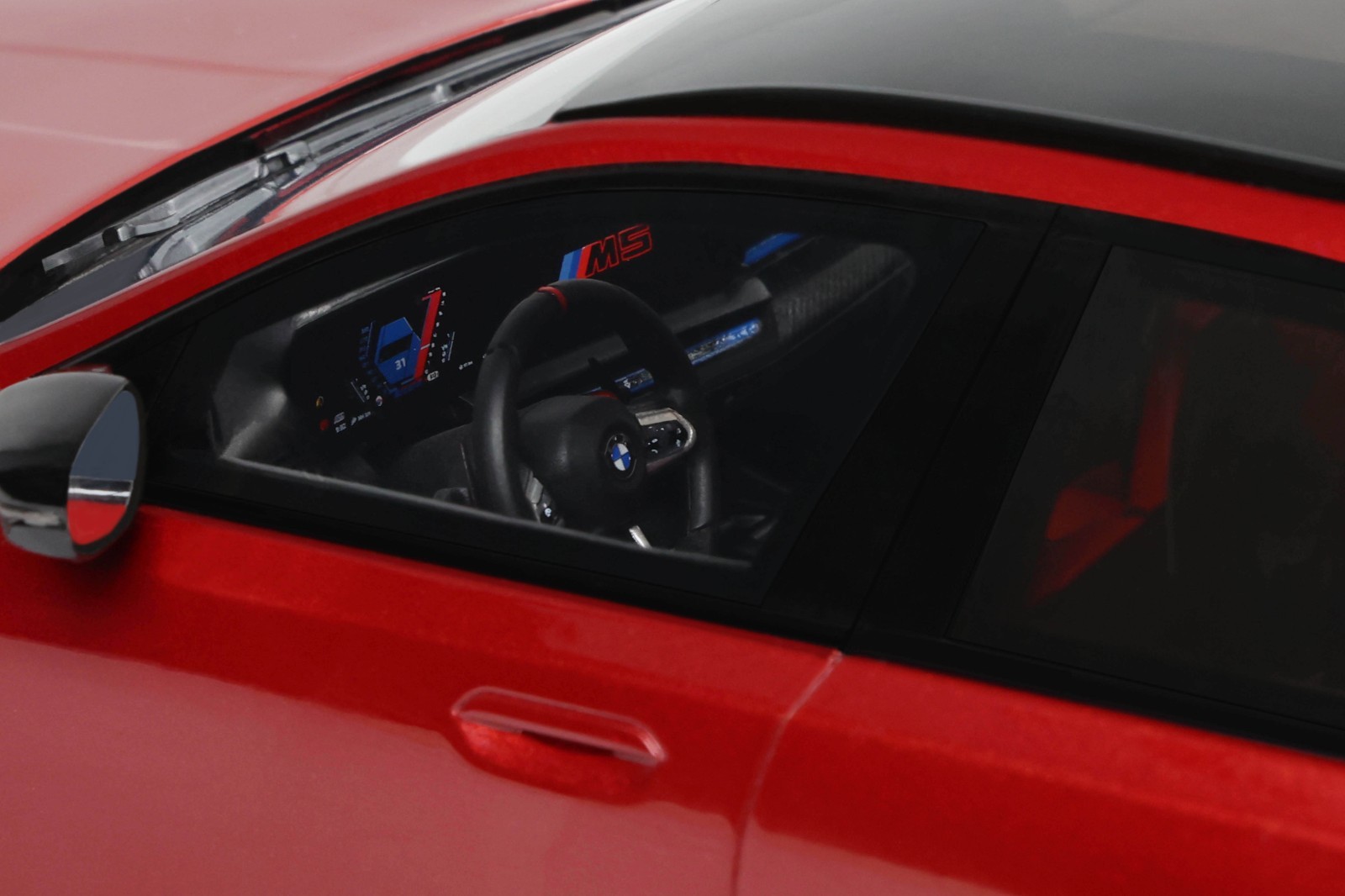 BMW M5 Touring 2025 red 1:18 GT Spirit