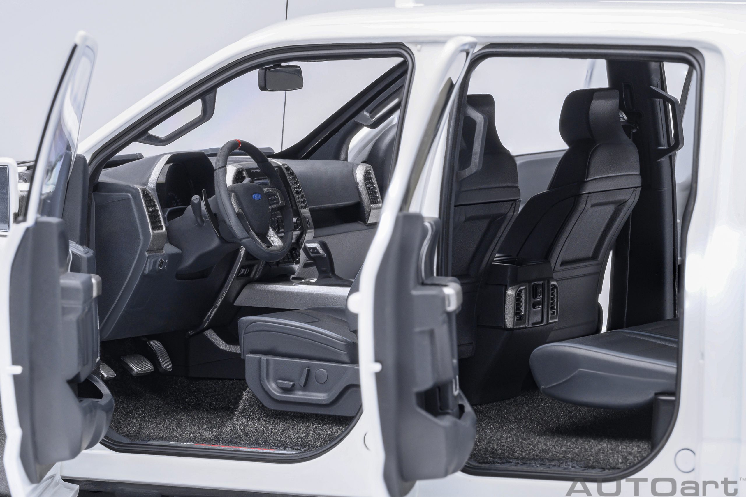 Ford F-150 Raptor Supercrew 2019 oxford white 1:18 AUTOart