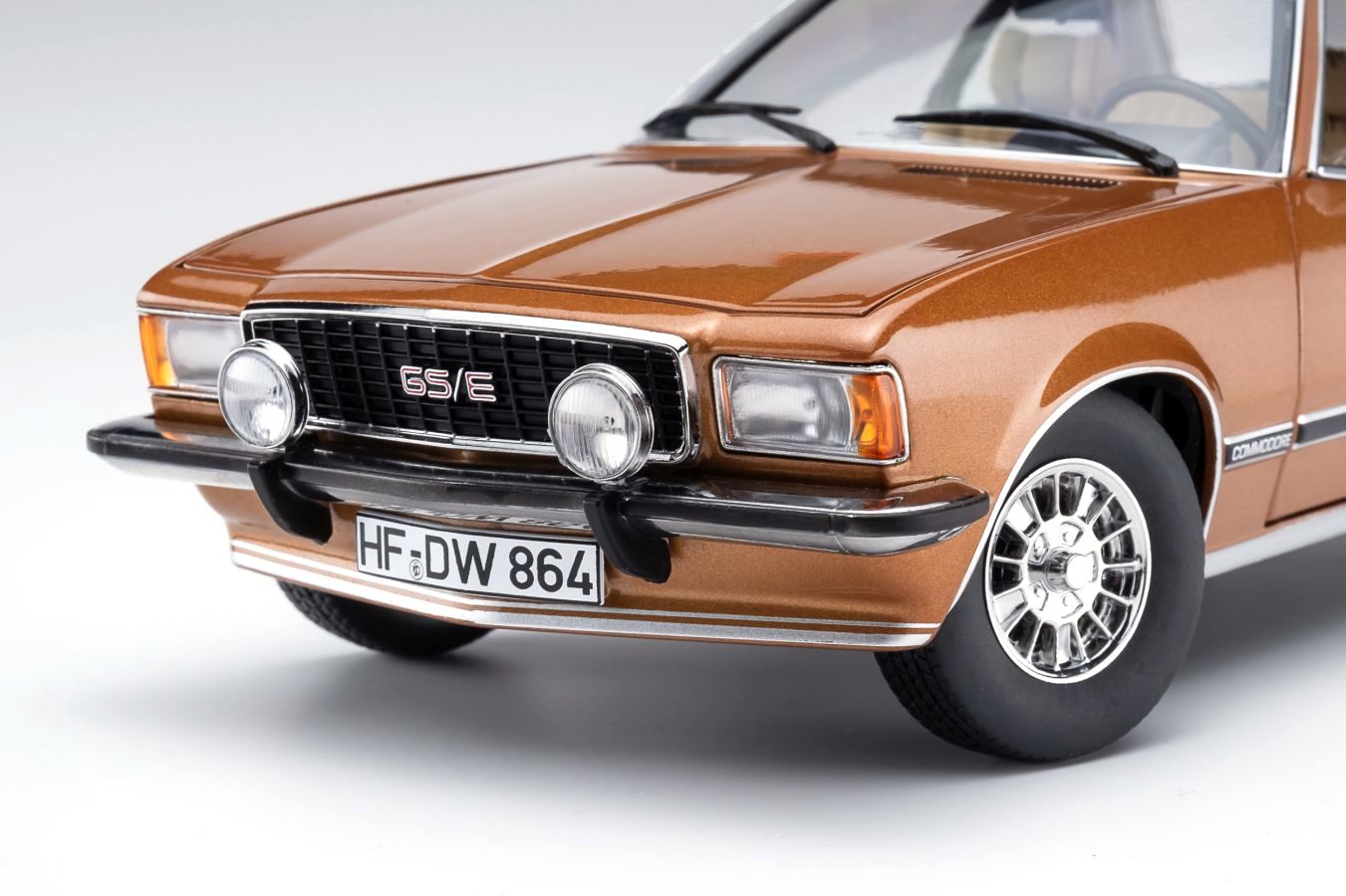 Opel Commodore B GS/E Coupé 1975 brown metallic 1:18 Touring Modelcars