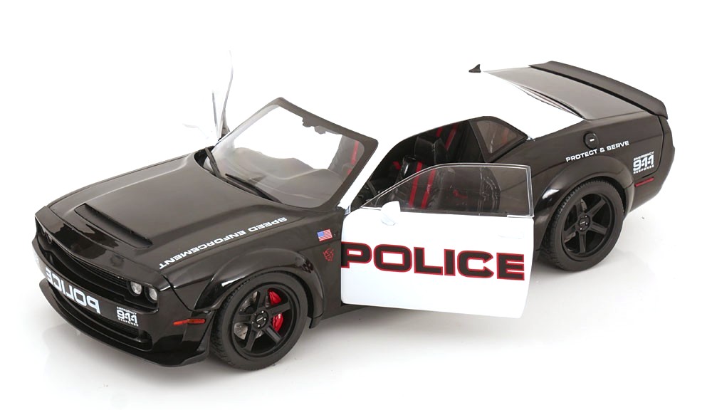 Dodge Challenger R/T Scat Pack Widebody 2023 Highway Police 1:18 Solido