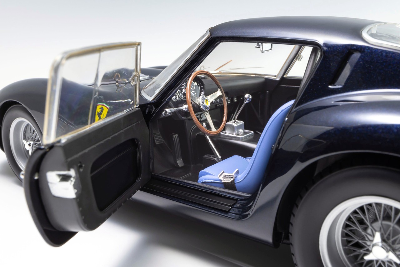 Ferrari 250 GTO 3.0L V12 Coupe 1962 dark blue 1:18 Kyosho