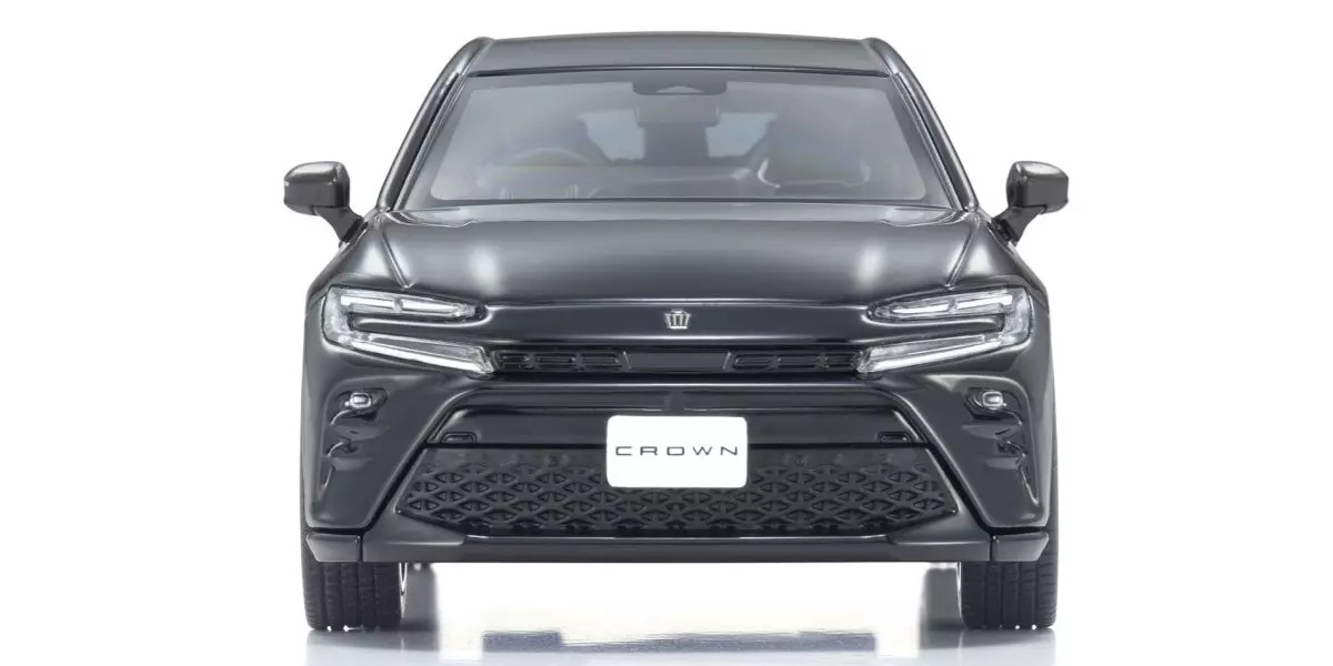 Toyota Crown Sport RS 2025 black 1:43 Kyosho