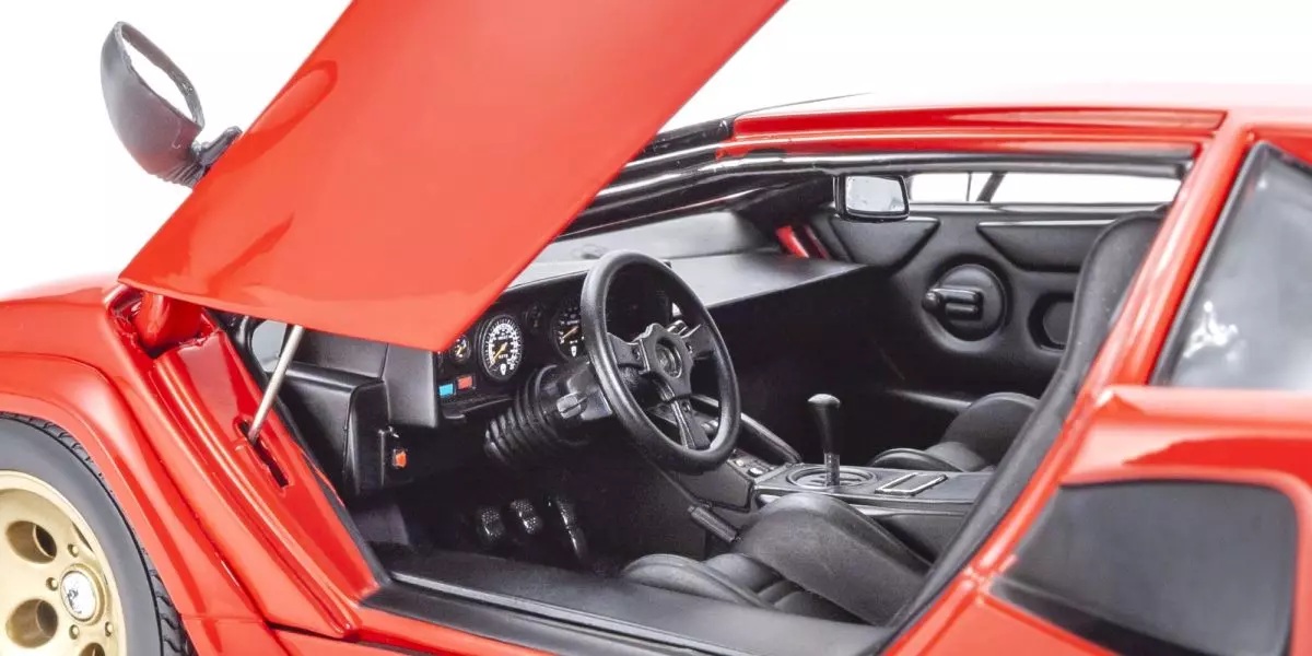 Lamborghini Countach LP5000 Quattrovalvole 1982 red 1:18 Kyosho