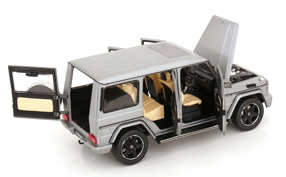 Mercedes-Benz G-Class W463 Designo matt silver 1:18 iScale