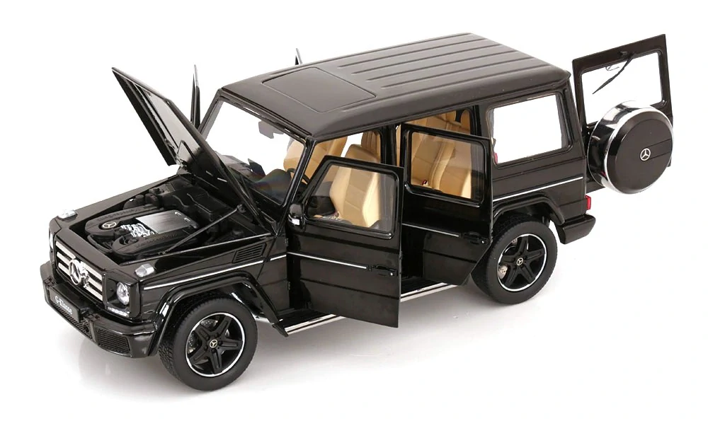 Mercedes-Benz G-Class W463 Designo black 1:18 iScale