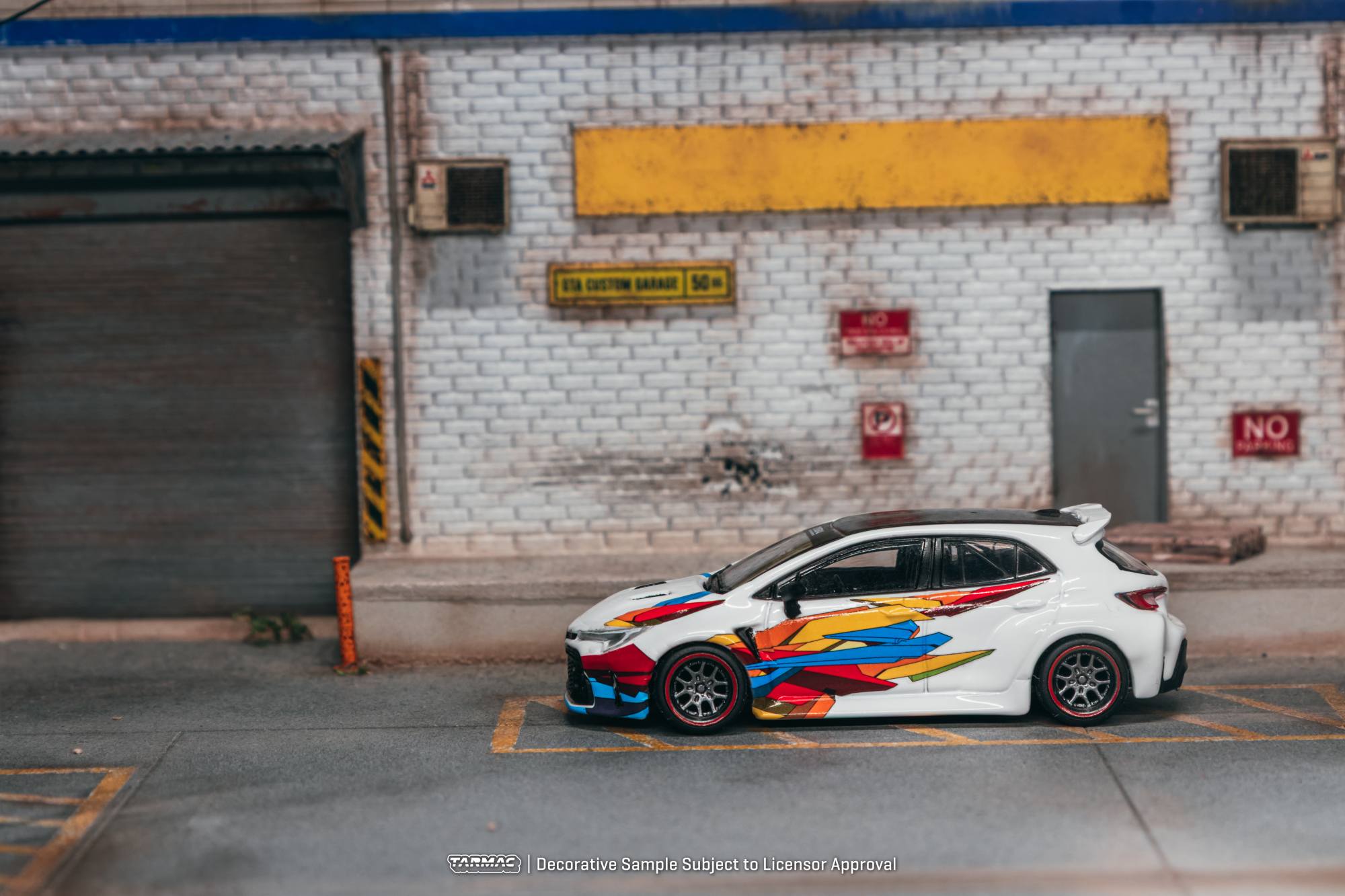Toyota Corolla GR Widebody 2025 white 1:64 Tarmac