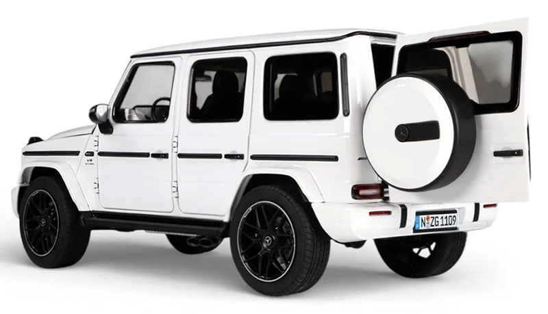 Mercedes-AMG G63 W465 polar white 1:18 NZG