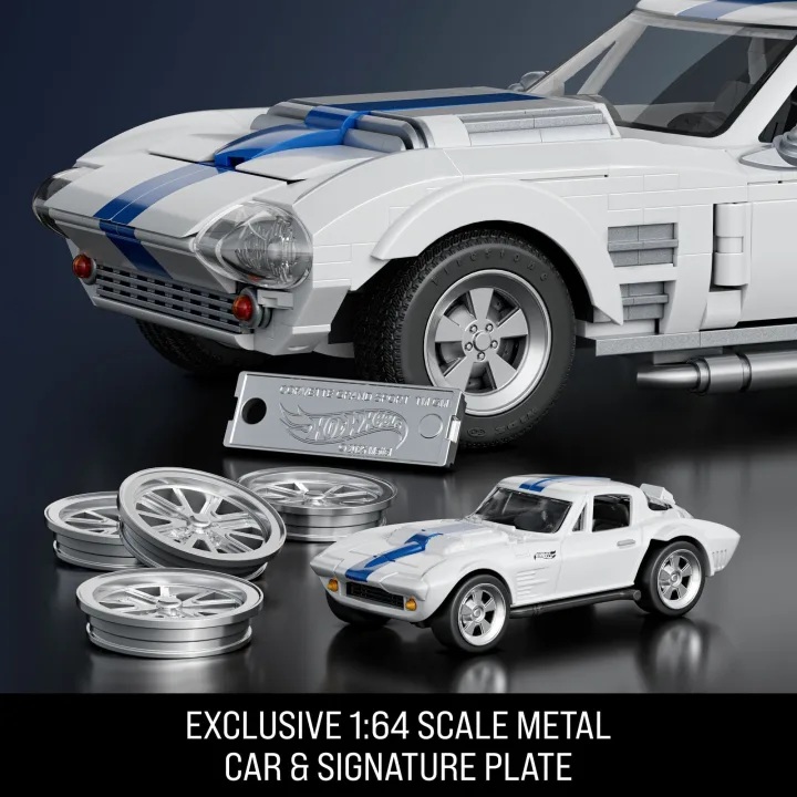 Corvette Grand Sport Hot Wheels *Elite Series* white/blue stripe 1:16 Hot Wheels Brick Shop