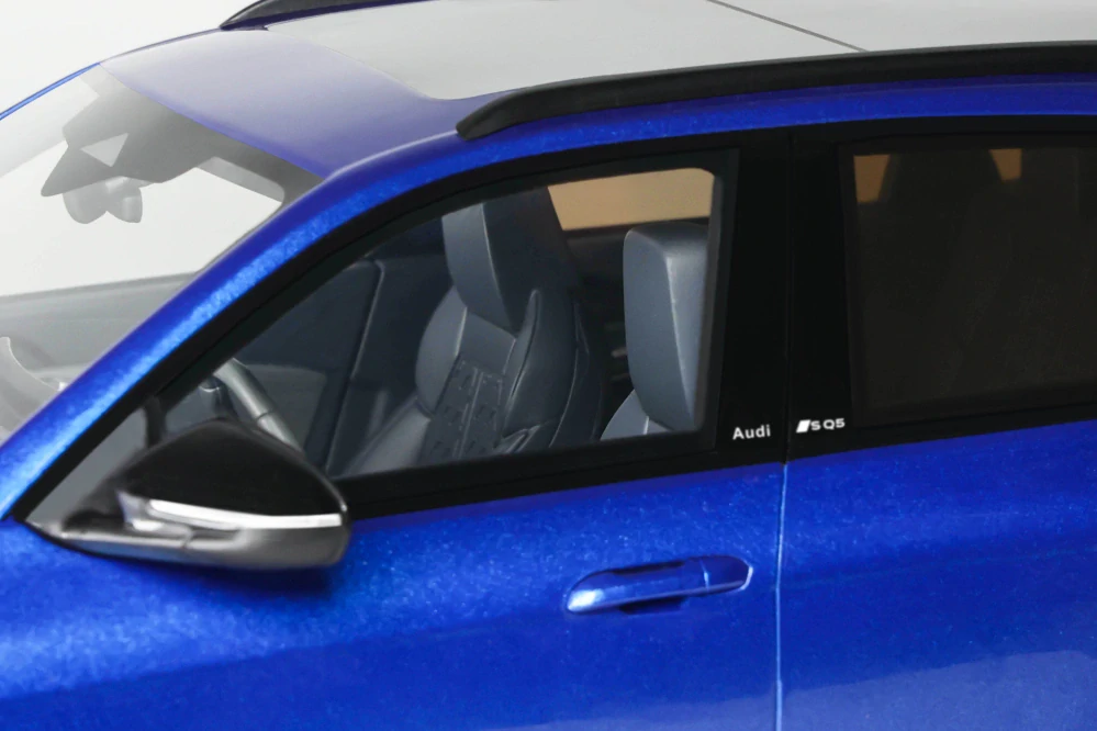 Audi SQ5 TFSI 2024 Ultra blue 1:18 OttOmobile 