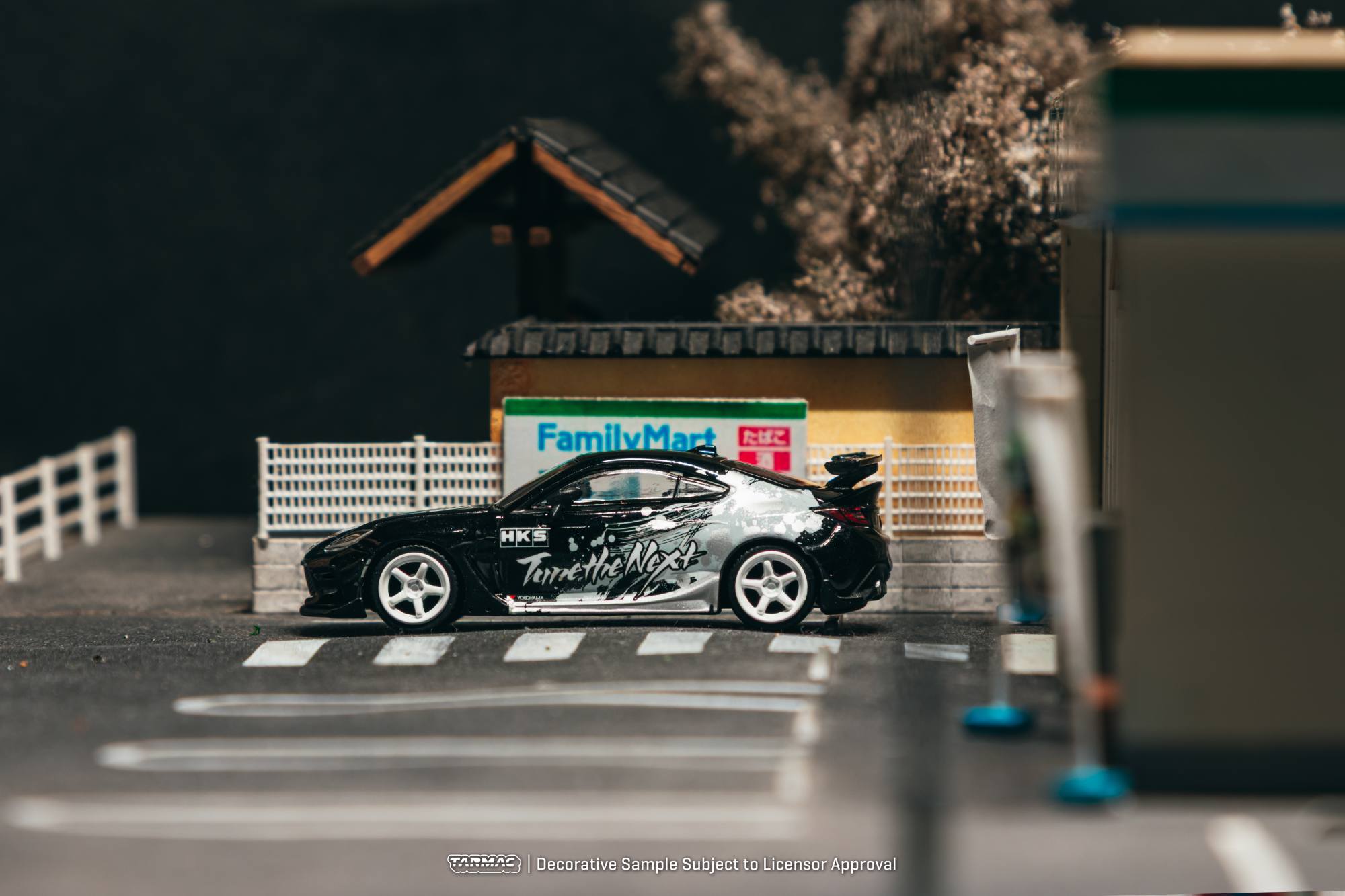 Toyota GR86 *HKS* black 1:64 Tarmac