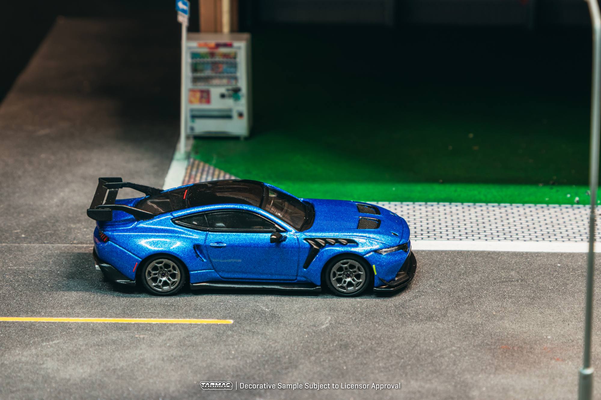 Ford Mustang GTD blue 1:64 Tarmac