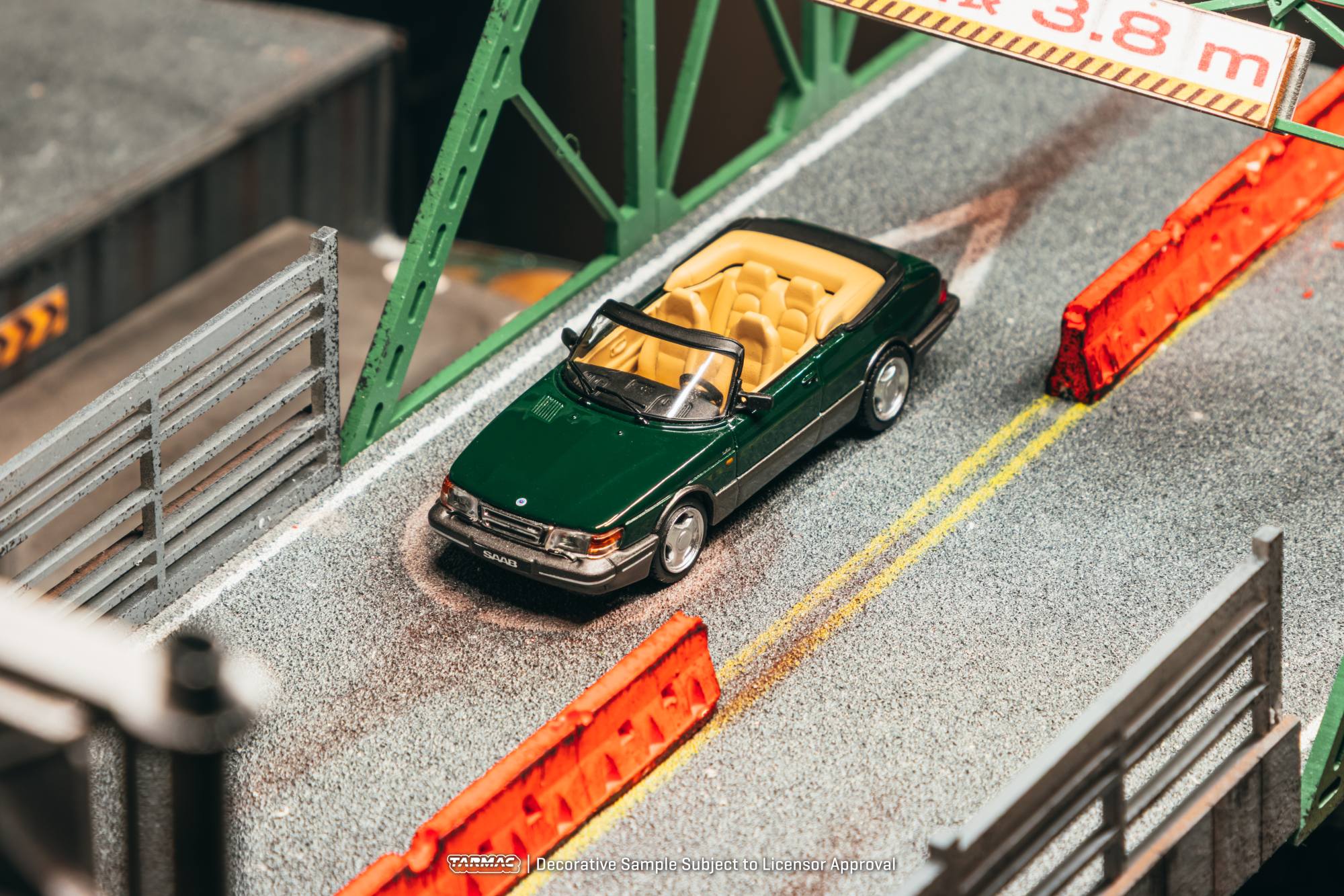 Saab 900 1997 Turbo Cabriolet dark green 1:64 Tarmac