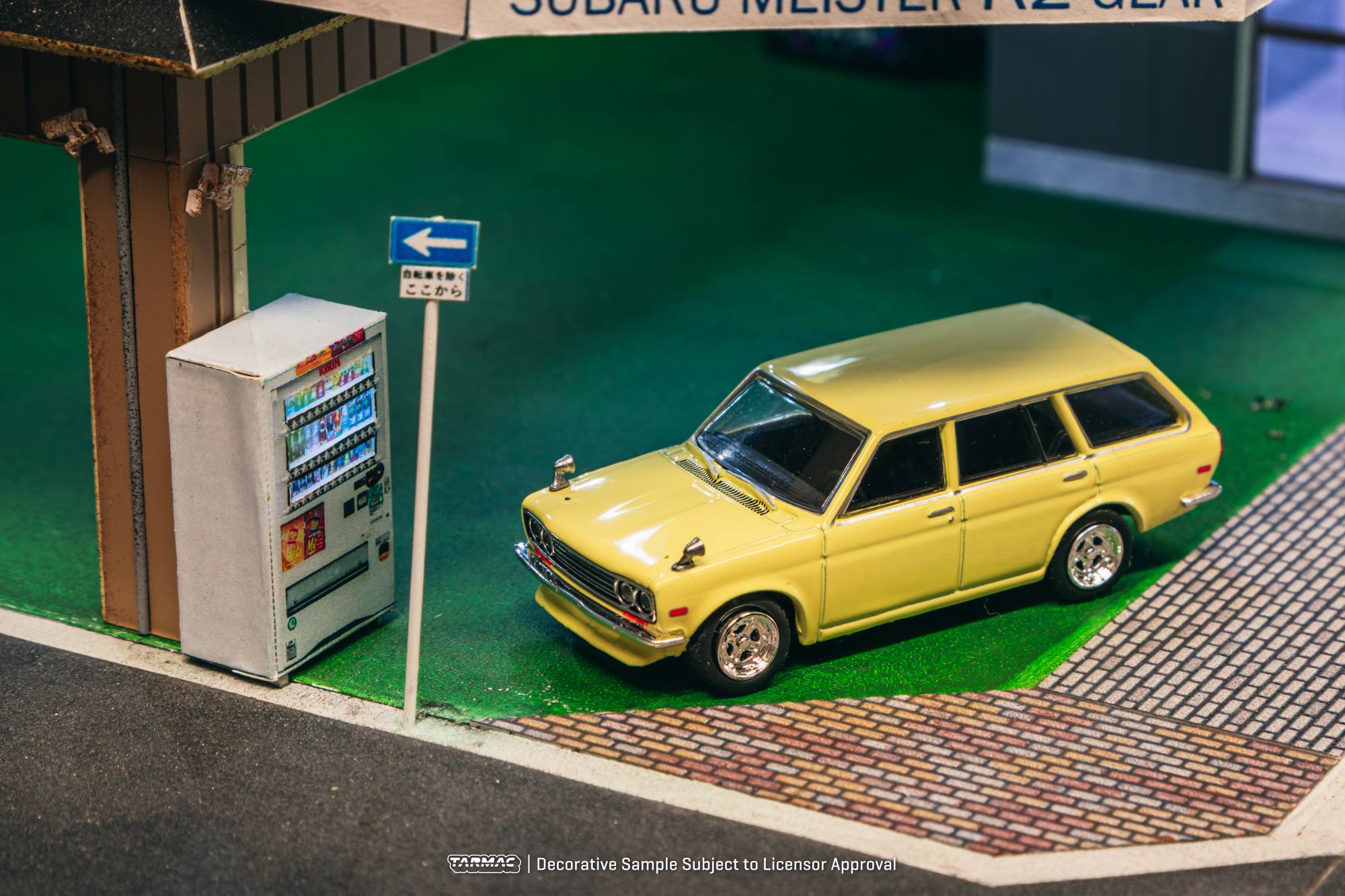 Datsun 510 1973 Bluebird Wagon yellow 1:64 Tarmac
