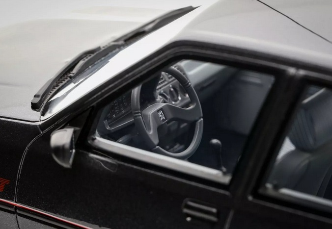 Peugeot 205 GT 1996 graphite grey 1:18 OttOmobile 