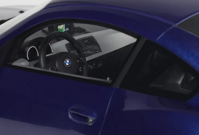 BMW Z4 M Coupe 2006 interlagos blue metallic 1:18 OttOmobile 