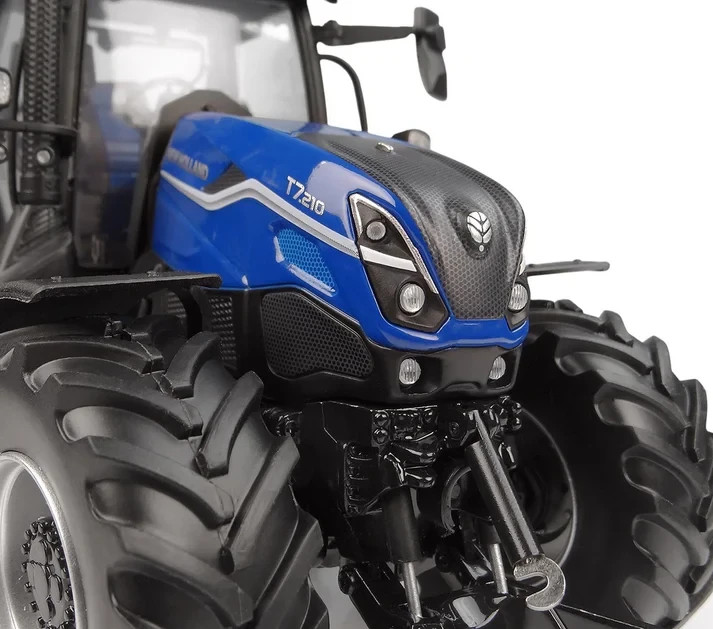 New Holland T7.210 Tractor 2024 dynamic blue 1:32 Universal Hobbies