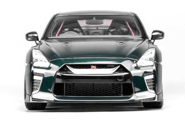 Nissan GT-R Nismo T-Spec Coupe 2022 green 1:18 Motorhelix