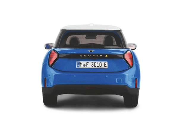Mini Cooper SE 2023 blazing blue 1:18 Minichamps