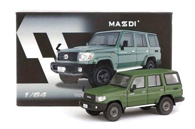 Toyota Land Cruiser LC76 1994 green 1:64 Massdi