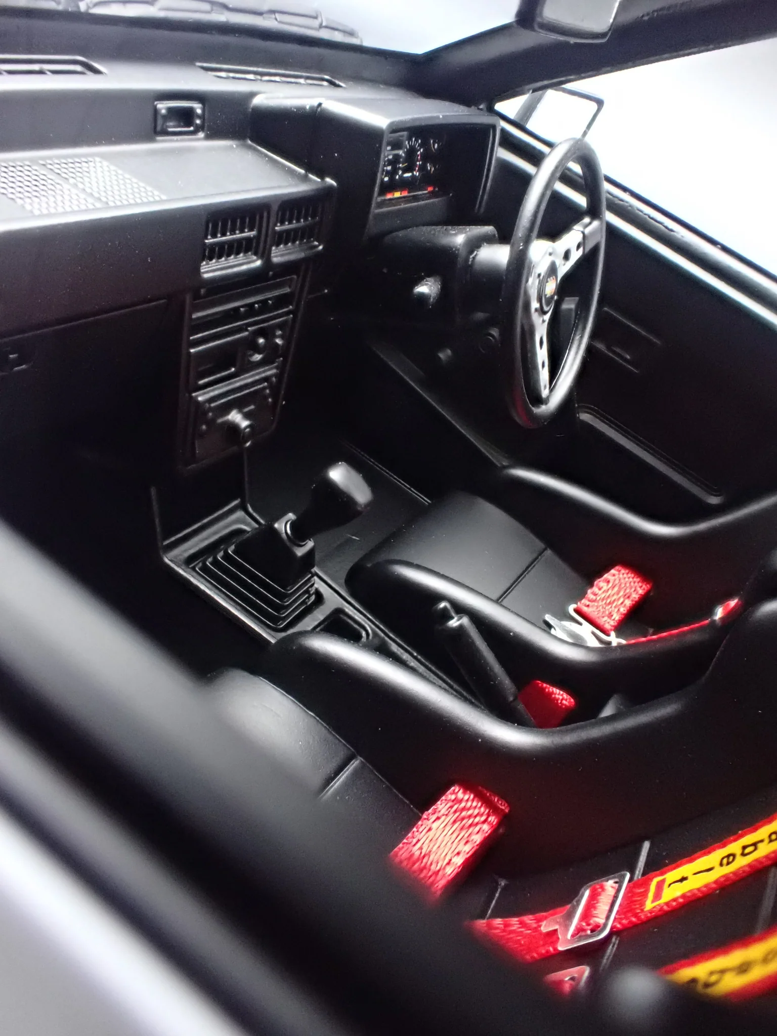 Mitsubishi Lancer EX GSR Turbo white 1:18 Ignition Model