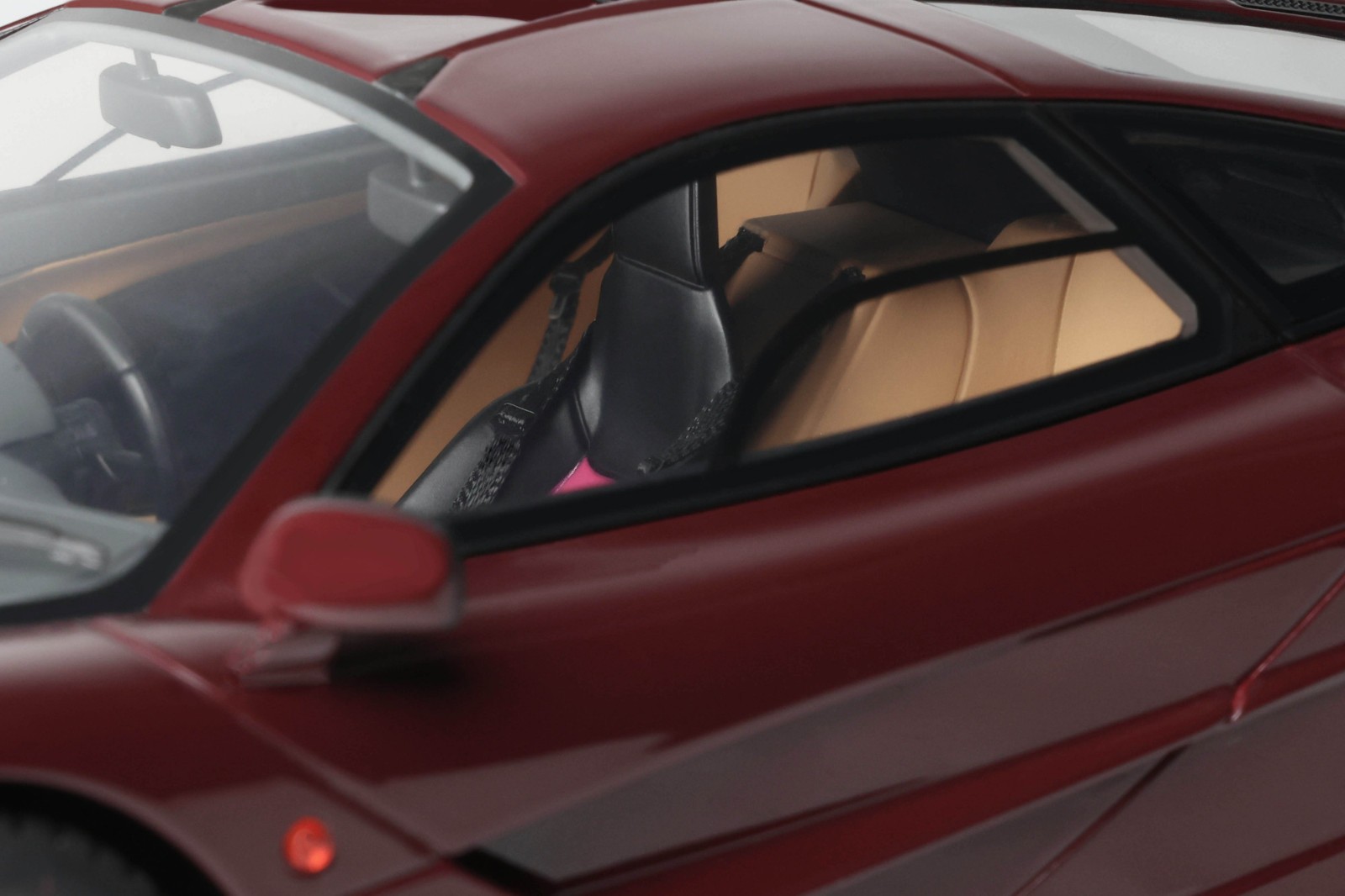 McLaren F1 1992 red 1:18 GT Spirit