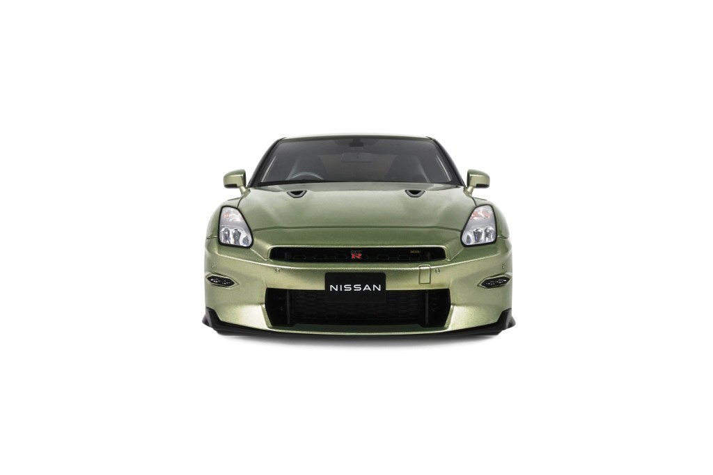 Nissan GT-R R35 Premium Edition T-Spec 2024 millenium jade 1:18 GT Spirit