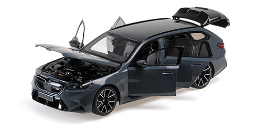 BMW M5 Touring 2024 grey metallic 1:18 Minichamps 