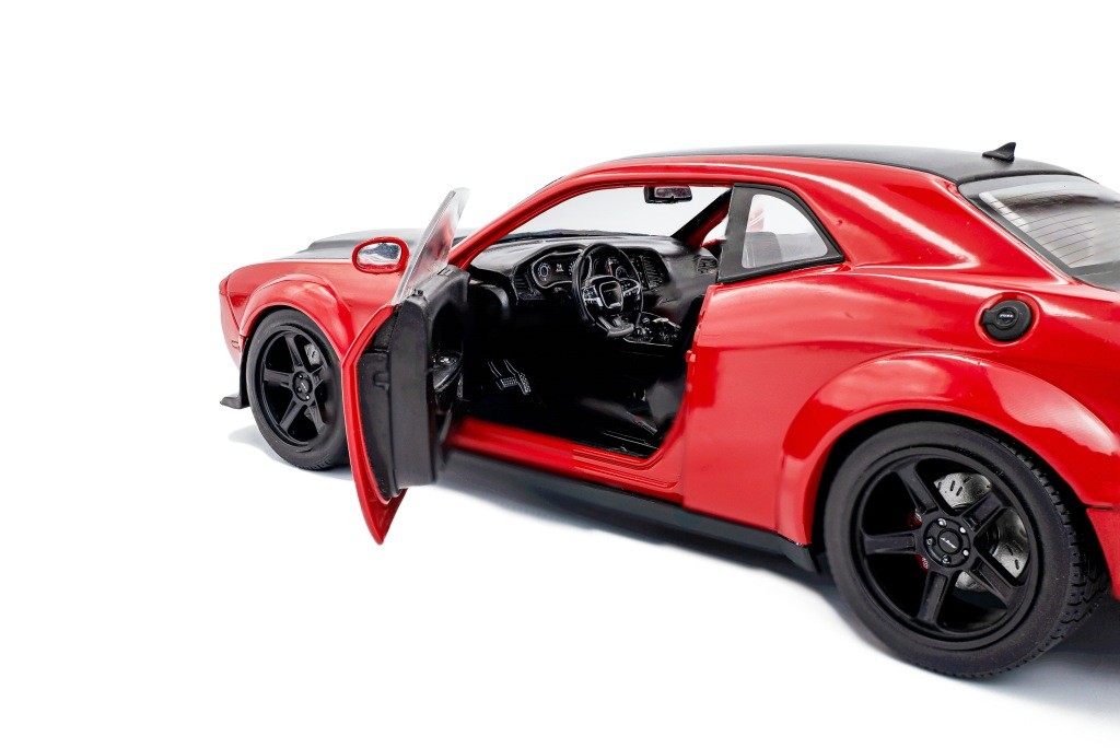 Dodge Challenger Demon 2023 red 1:18 Solido