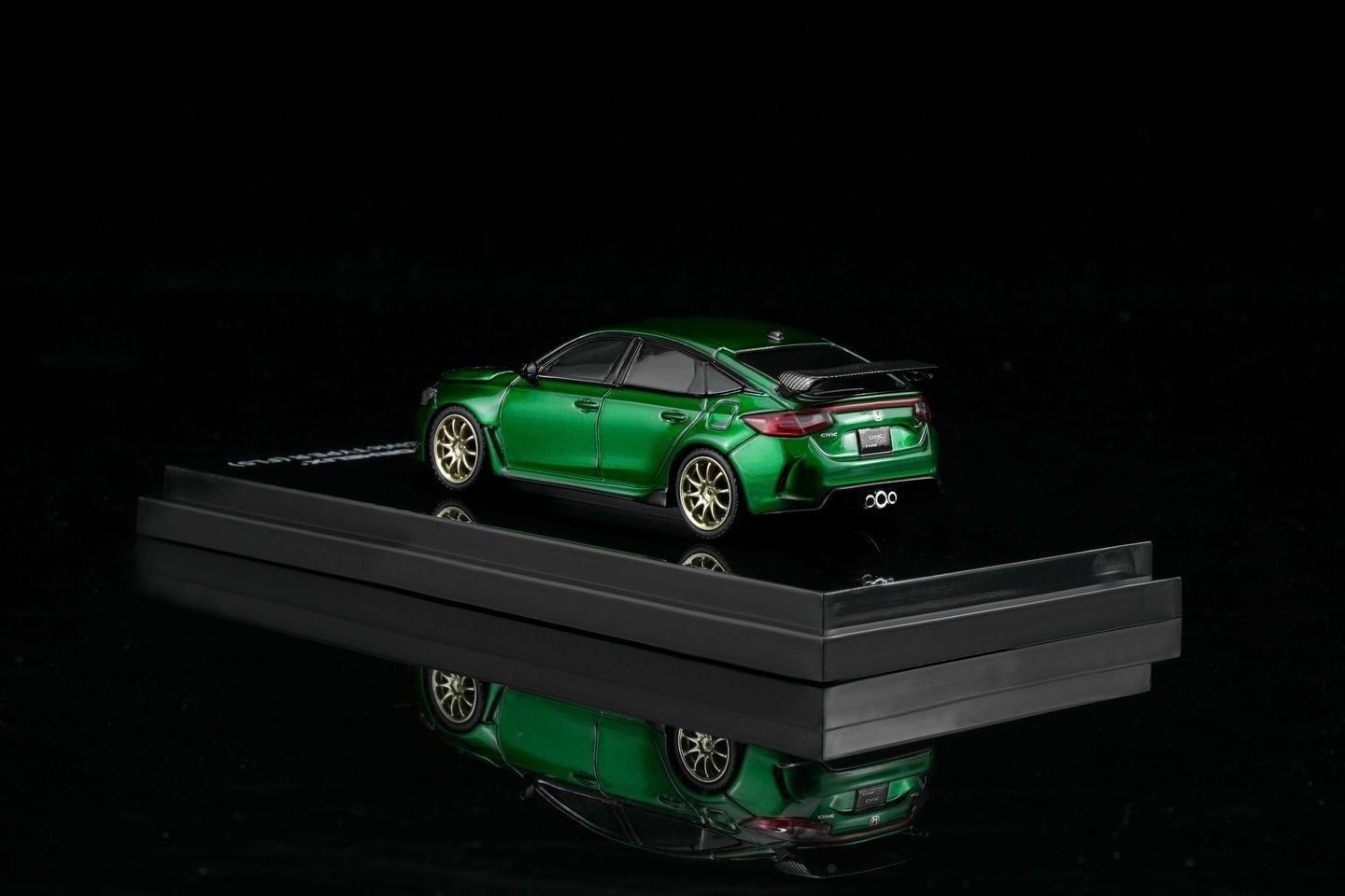 Honda Civic Type R (FL5) *HEC 2026* metallic green 1:64 Motorhelix