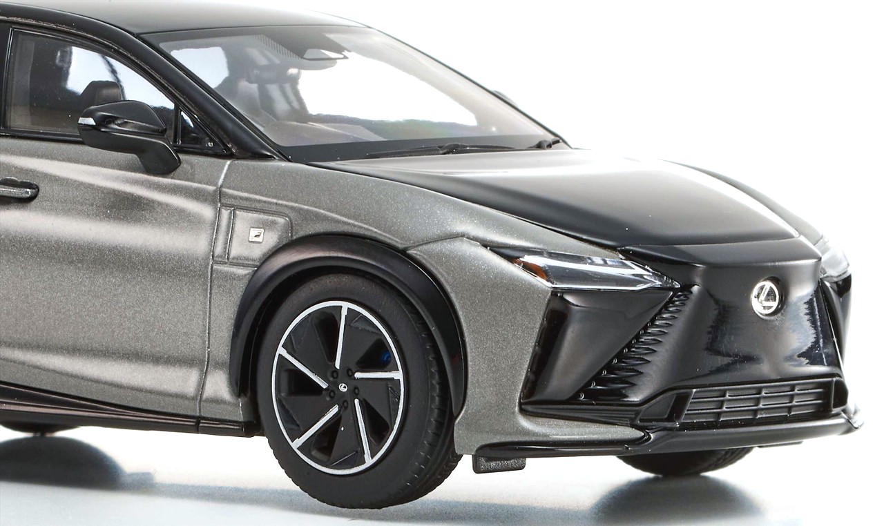 Lexus RZ550e F Sport 2026 grey/black 1:43 Kyosho