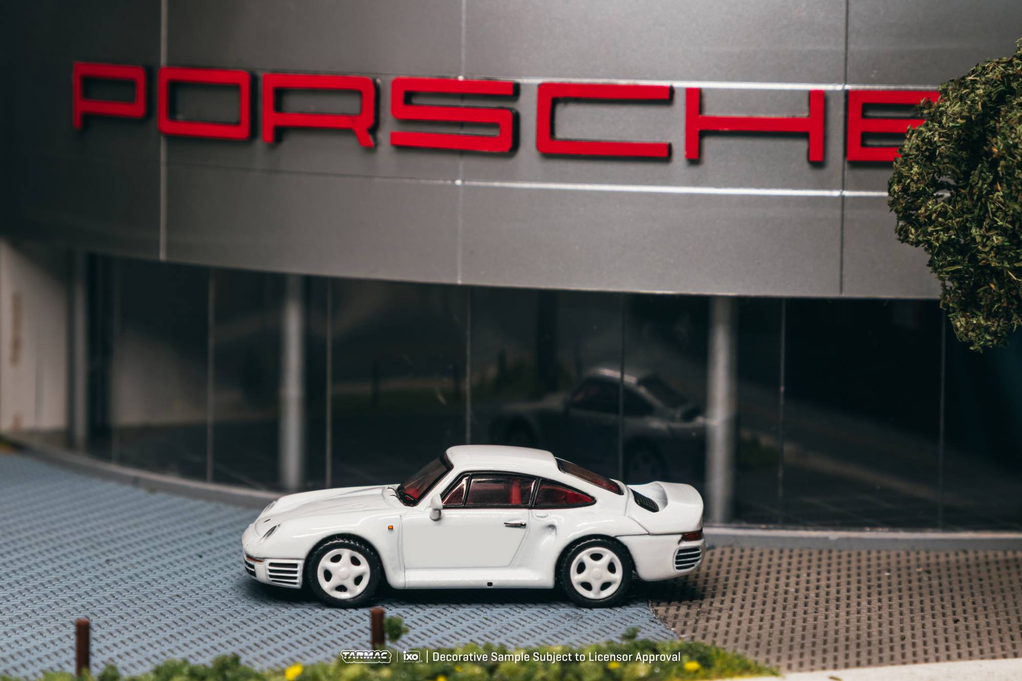 Porsche 959 1989 With Trading Card Combo Set white 1:64 Tarmac