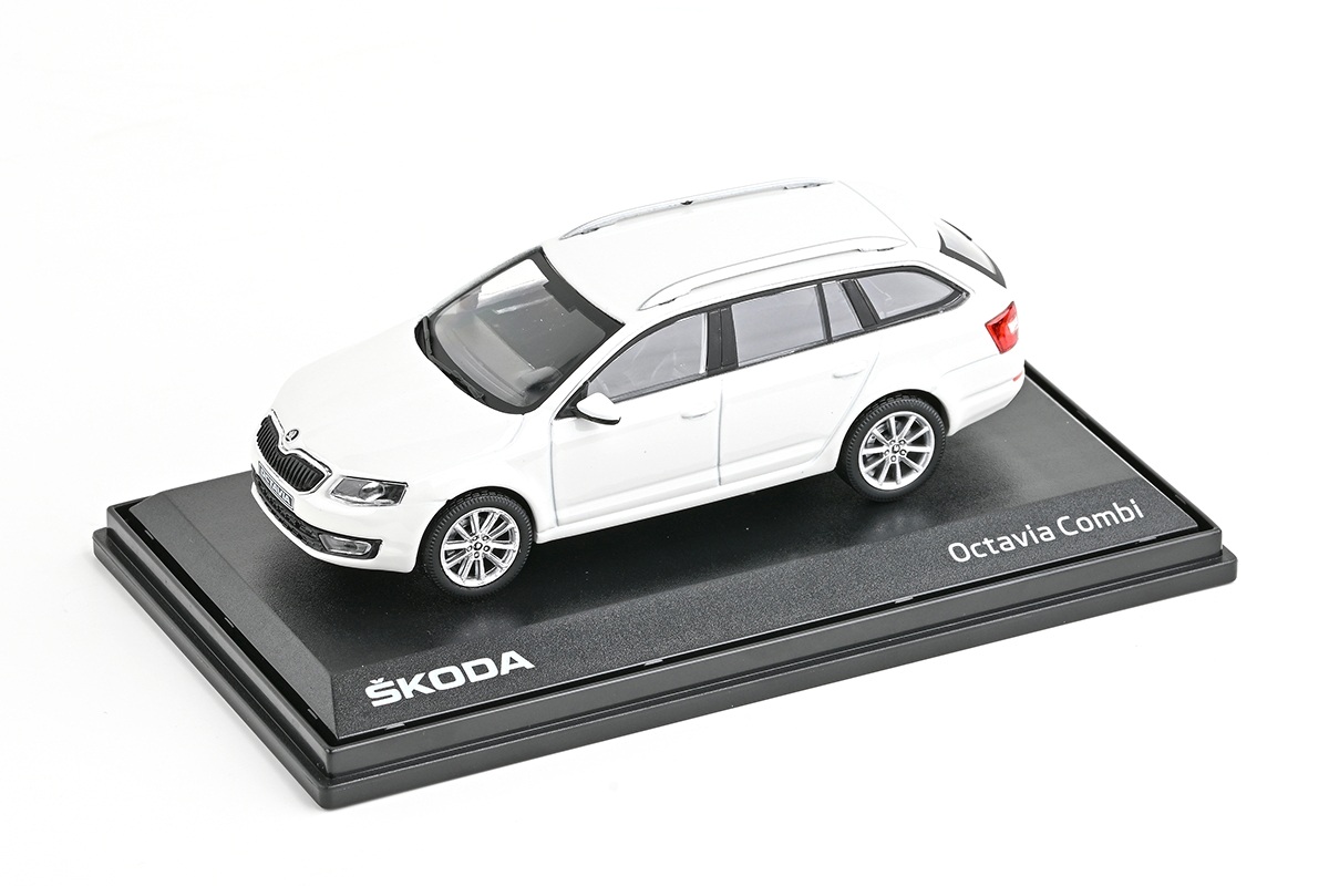 Škoda Octavia III Combi 2013 bílá candy 1:43 Abrex