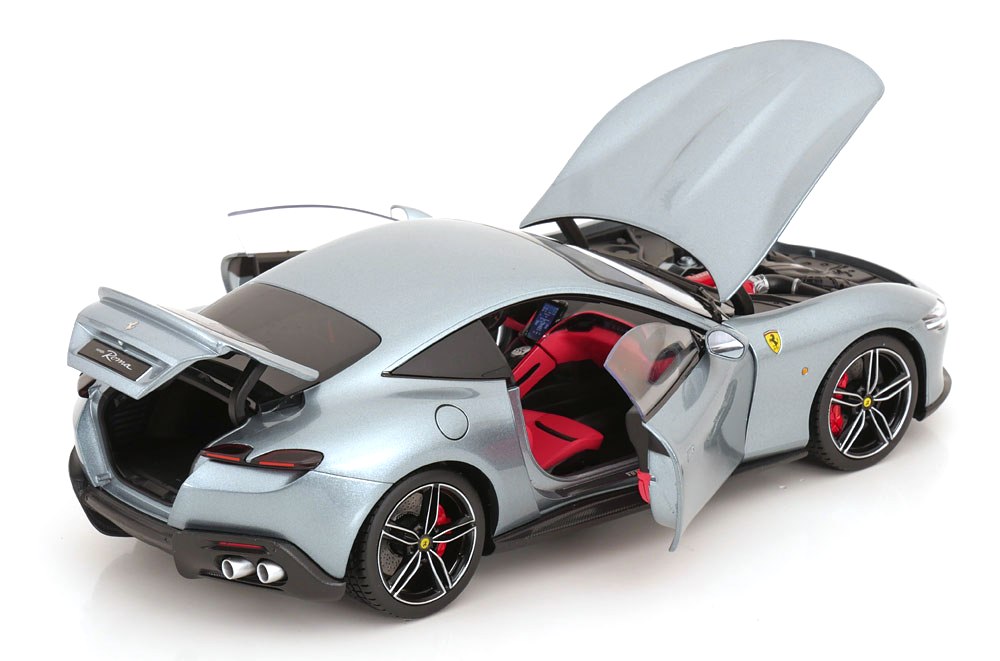 Ferrari Roma 2019 grigio titanio with Showcase 1:18 Polistil