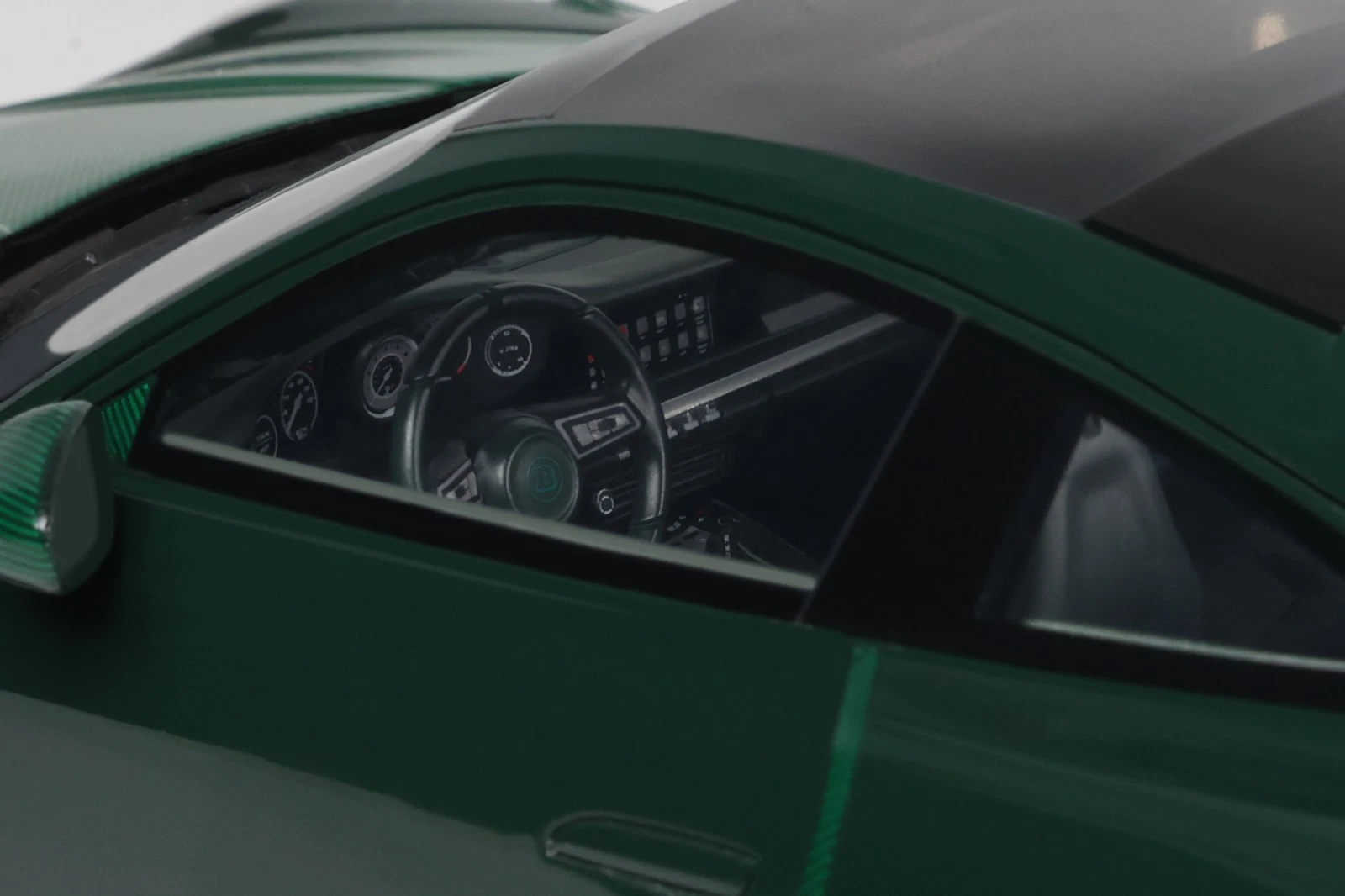 Brabus 900 Rocket-R 2024 green 1:18 GT Spirit