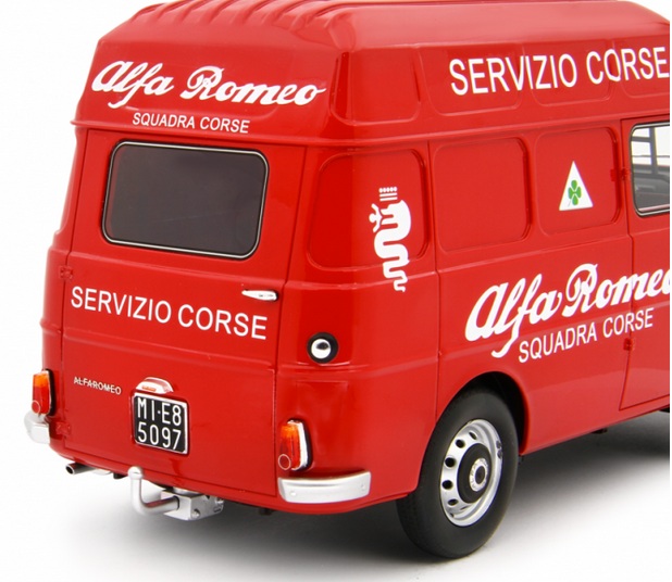 Alfa Romeo F12 High Roof Van Assistance *Servizio Corse* 1967 red 1:18 Laudoracing Model