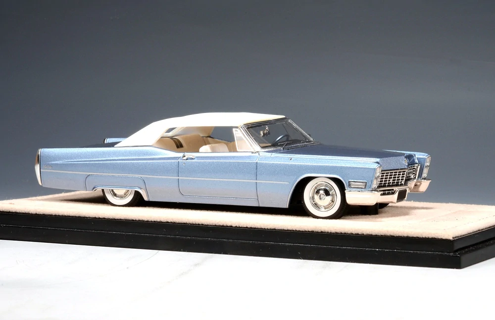 Cadillac De Ville Convertible Closed Roof 1967 Marina blue metallic/white 1:43 Stamp Models