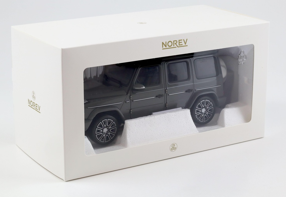 Mercedes-Benz G 2024 classic grey 1:18 Norev
