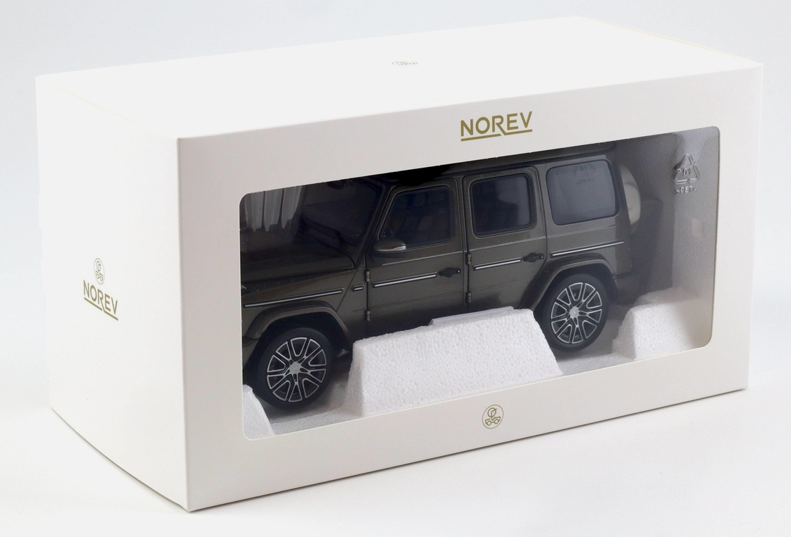 Mercedes-Benz G 2024 iridium grey 1:18 Norev