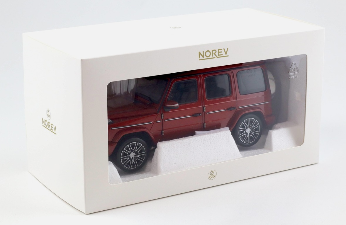 Mercedes-Benz G 2024 hyazinth red 1:18 Norev