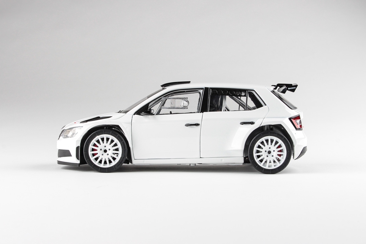 Škoda Fabia III R5 2015 bílá 1:18 Abrex
