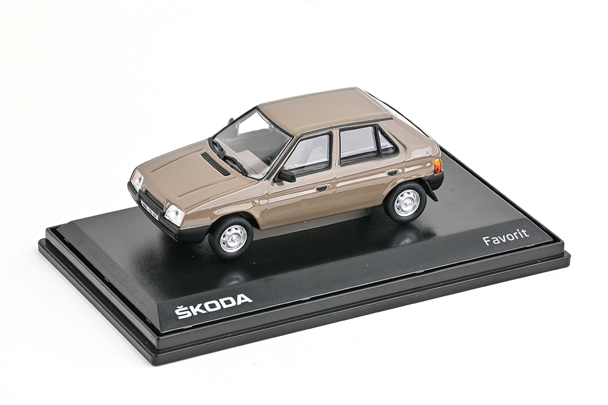 Škoda Favorit 136L 1988 hnědá kamenná 1:43 Abrex