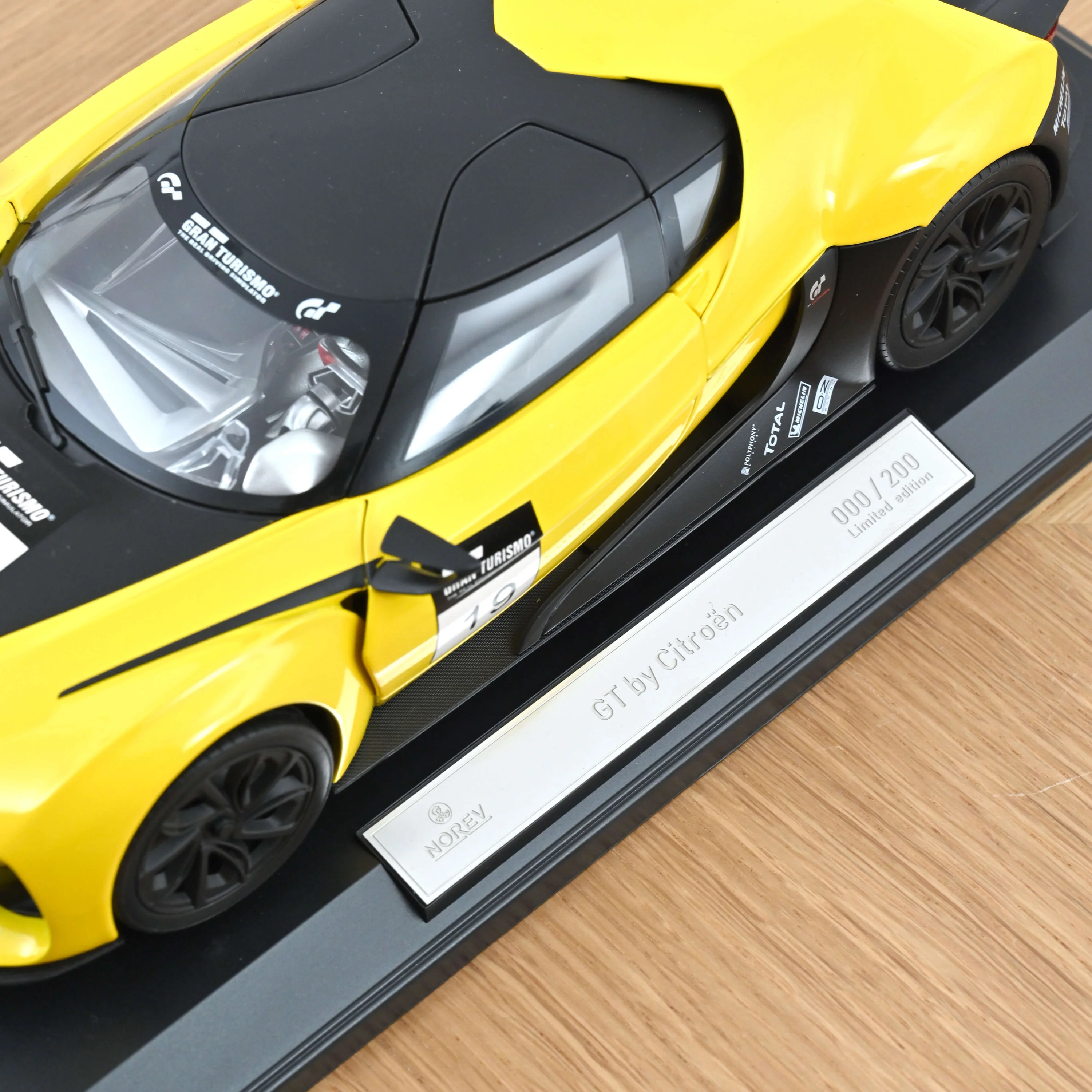 Citroën GT Concept Car 2008 yellow/black 1:18 Norev
